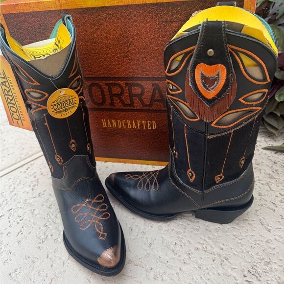 Corral Z0147 Black Cutout Embroidered Studded Cowboy Boots Pointed Toe sz 8 NIB - Picture 8 of 11